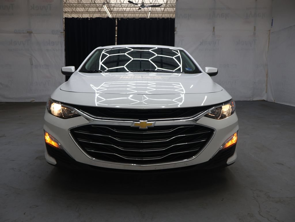 Used 2024 Chevrolet Malibu LS FWD image 2