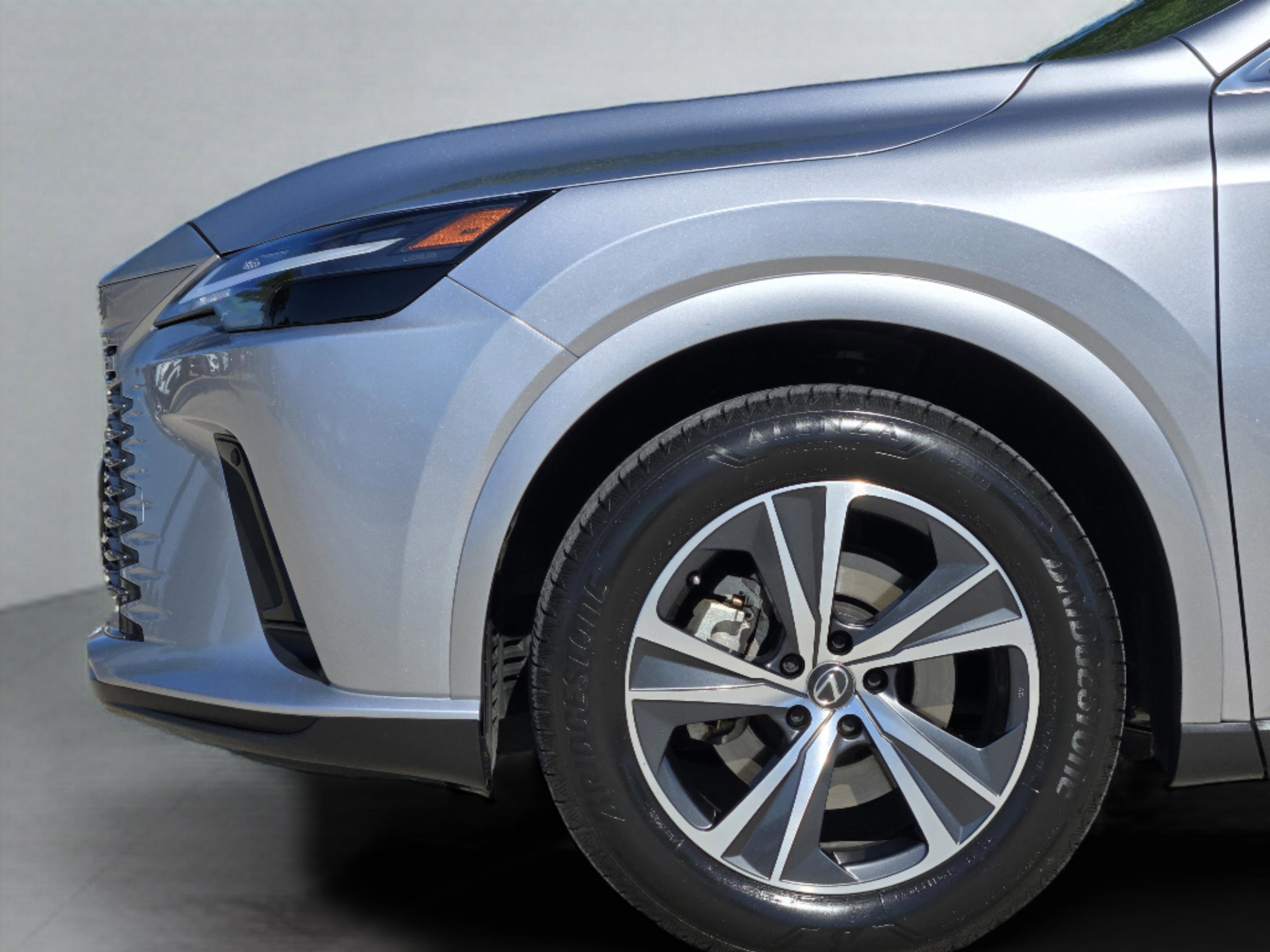 Used 2025 Lexus RX 350 Premium w/ Accessory Package (Z1) FWD image 36