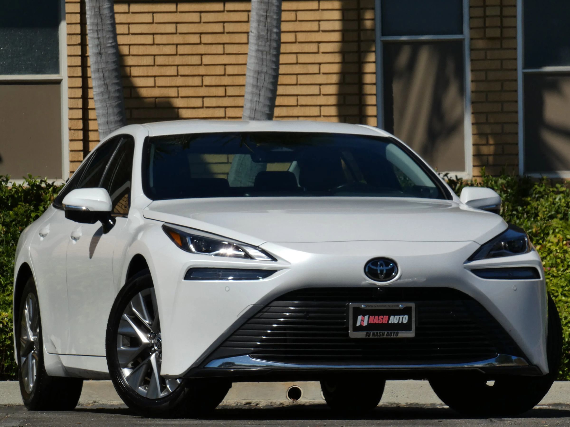 Used 2024 Toyota Mirai XLE Sedan 4D w/ Advanced Technology Package image 3