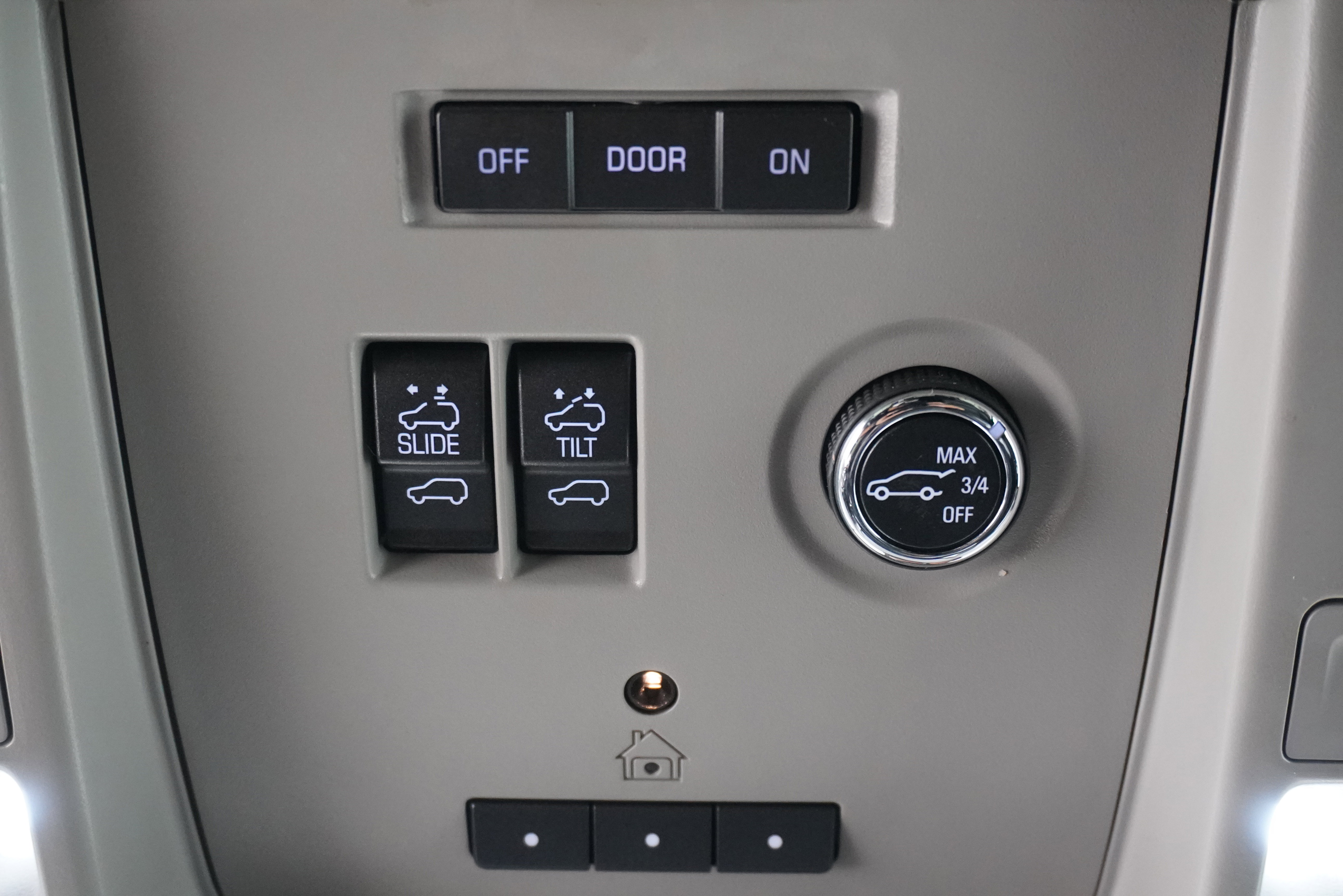 Used 2016 Chevrolet Suburban LTZ image 26