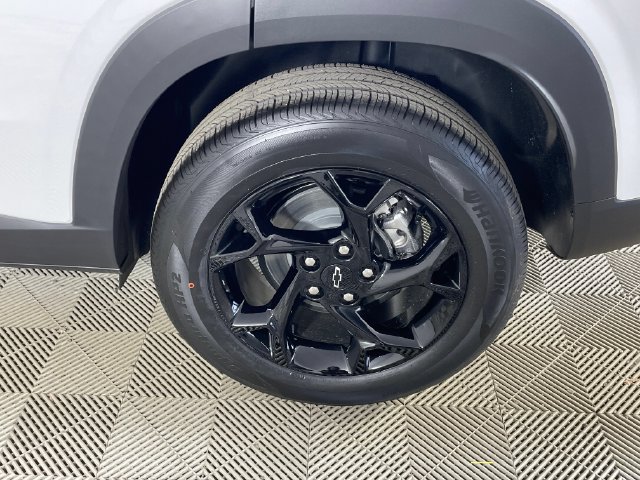 Certified 2026 Chevrolet Trax LT w/ Driver Confidence Package FWD image 18
