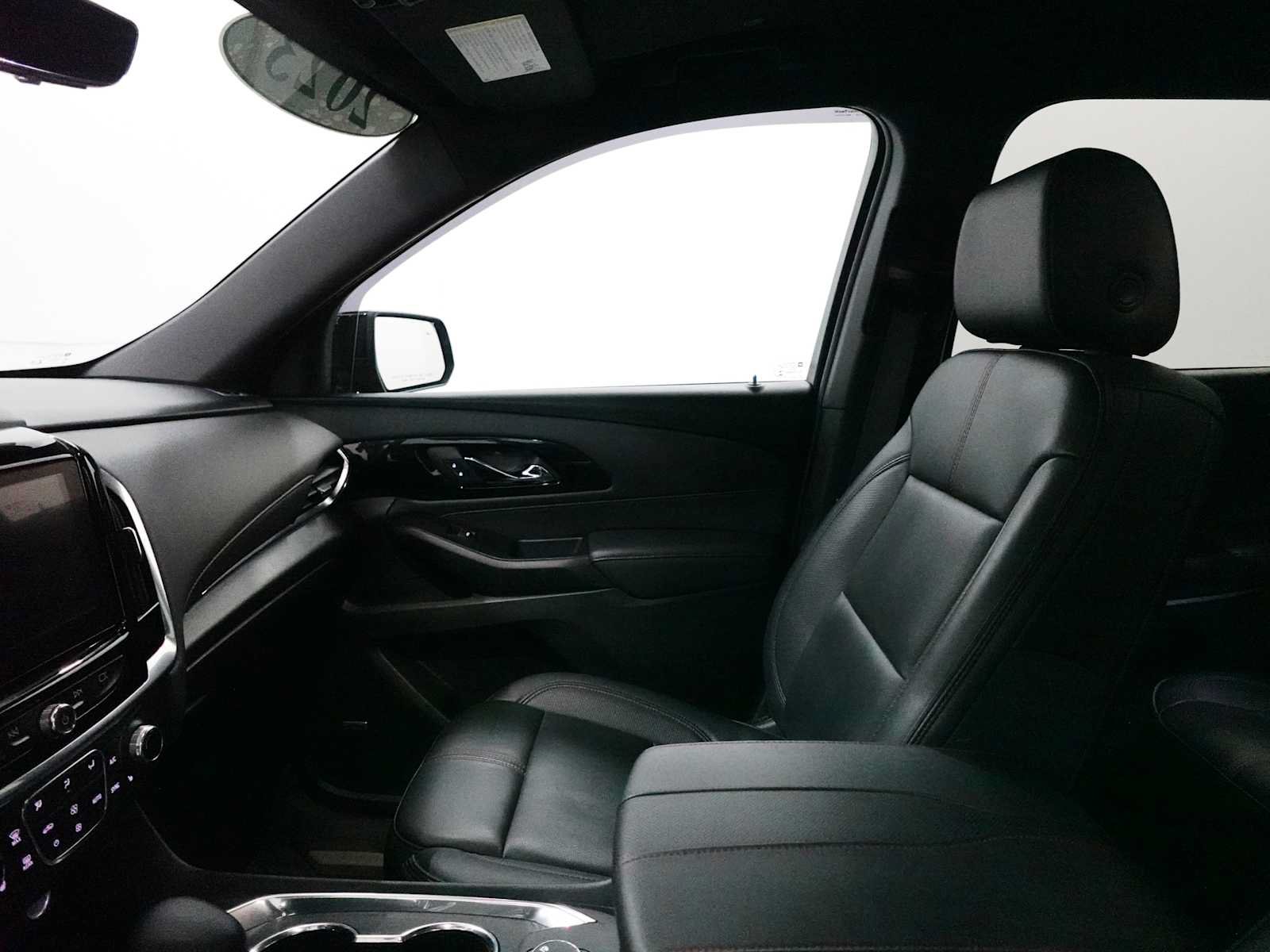 Used 2023 Chevrolet Traverse RS AWD/4WD image 13