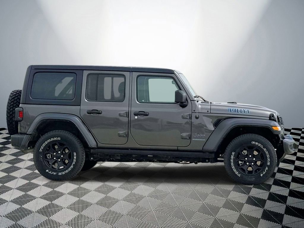 Used 2023 Jeep Wrangler Unlimited w/ Cold Weather Group AWD/4WD image 5