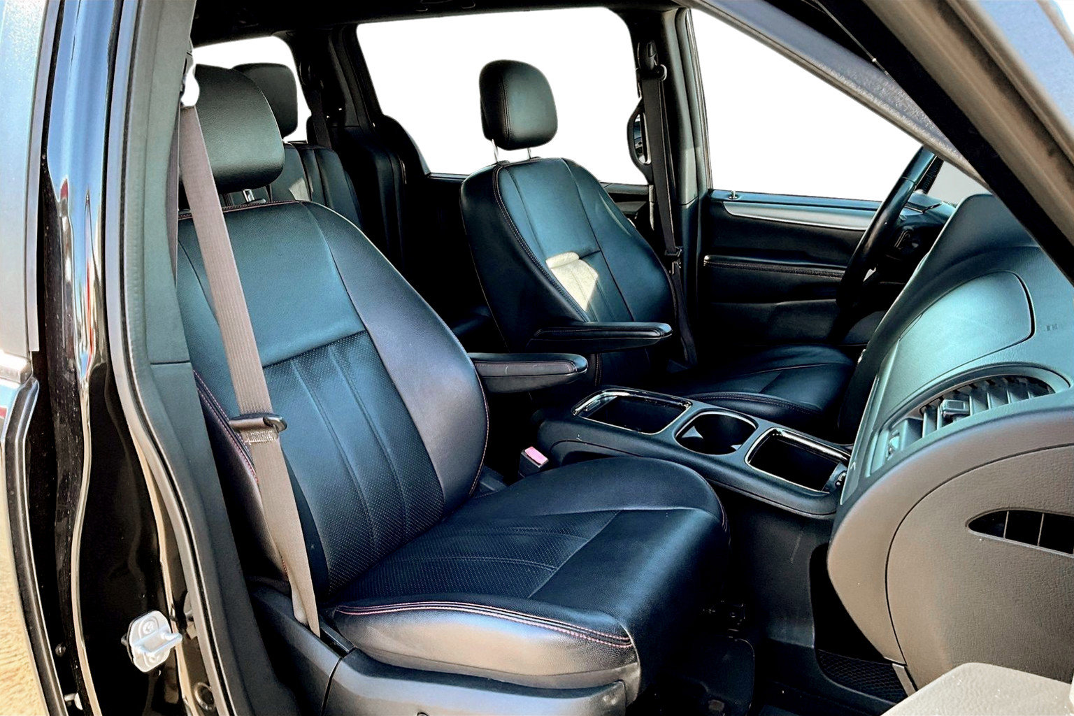 Used 2019 Dodge Grand Caravan GT image 7