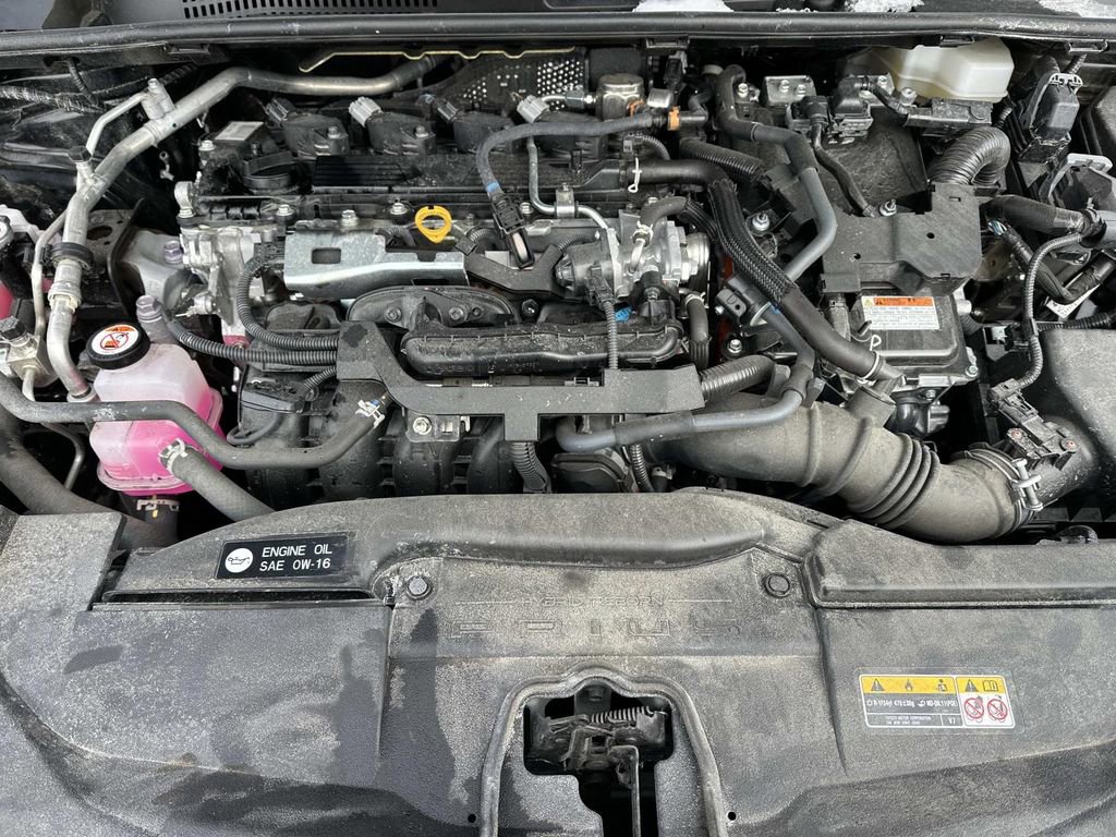 Used 2025 Toyota Prius LE image 11