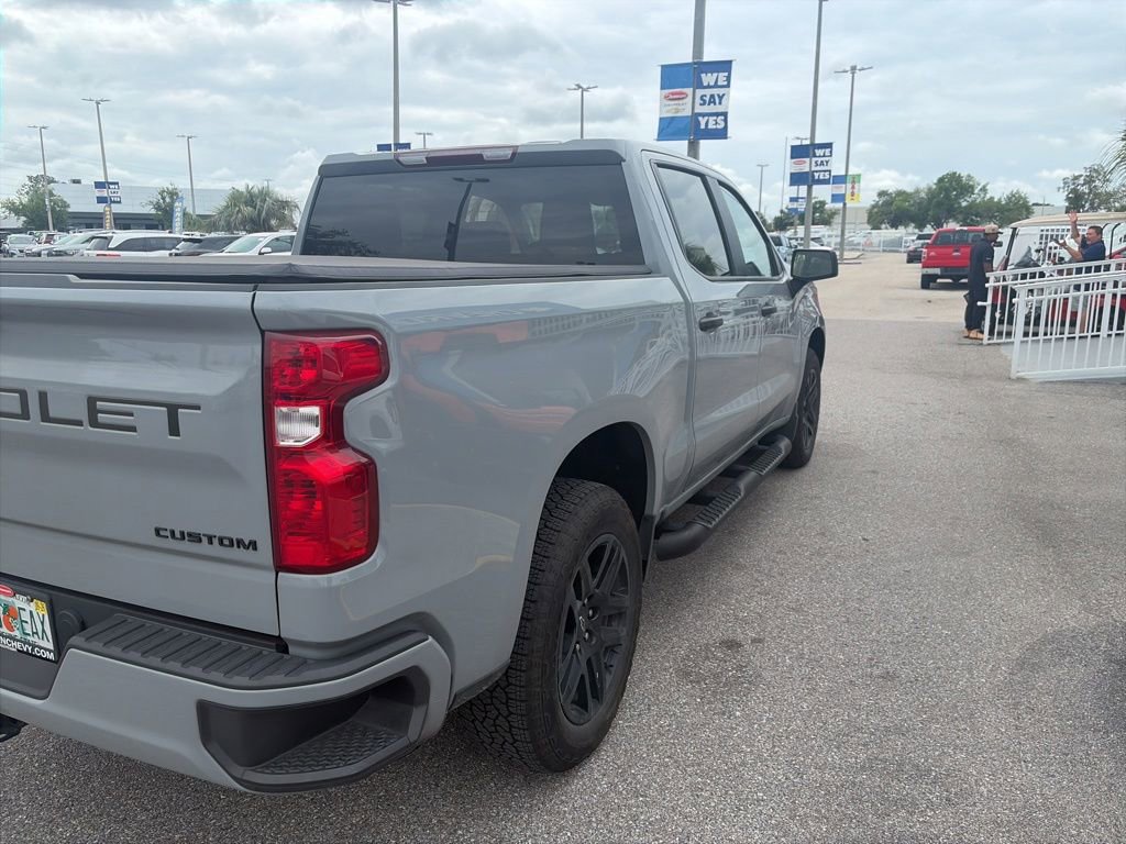 Used 2024 Chevrolet Silverado 1500 Custom w/ Turbomax Blackout Package RWD image 5