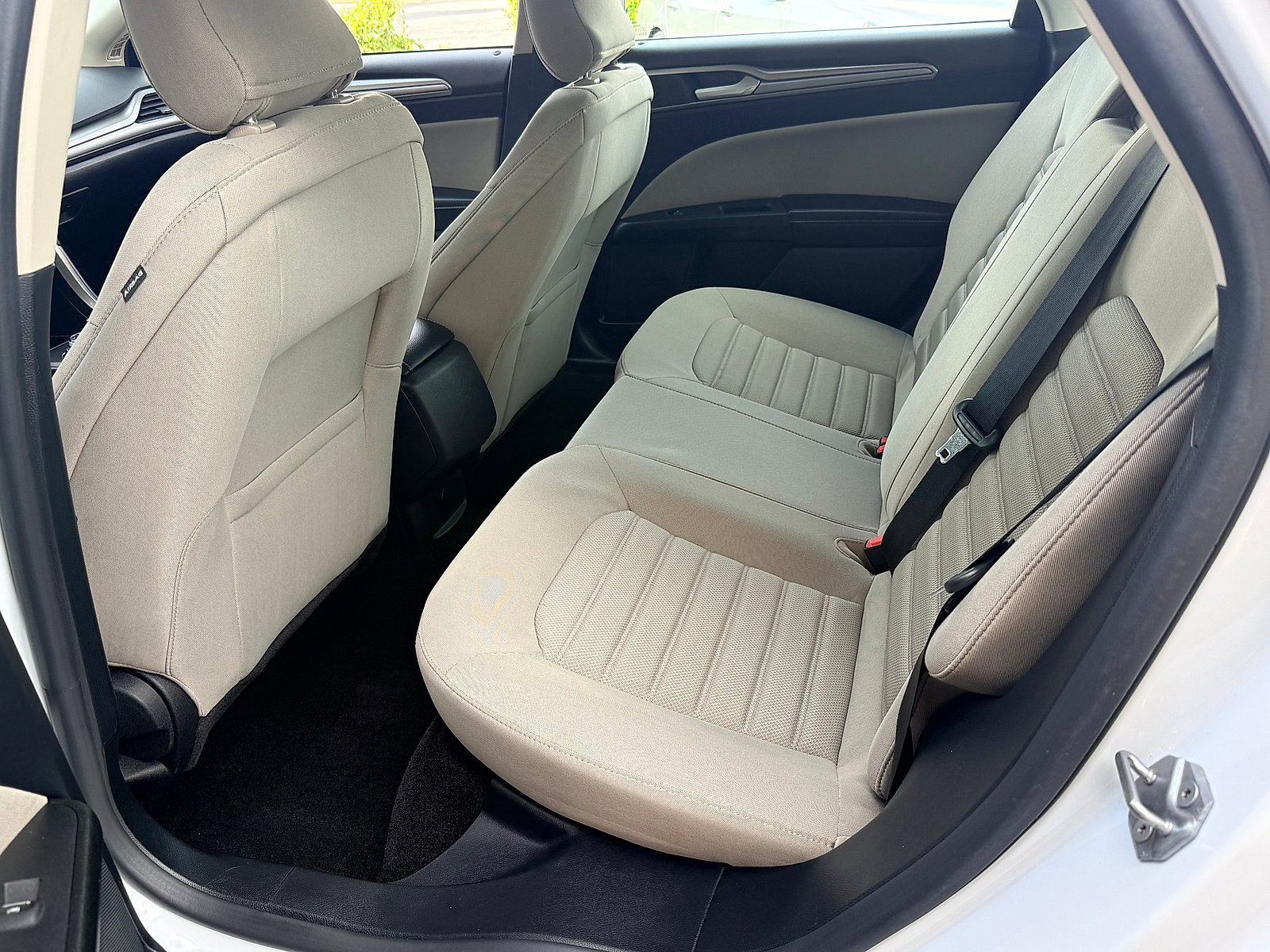 Used 2018 Ford Fusion S FWD image 31