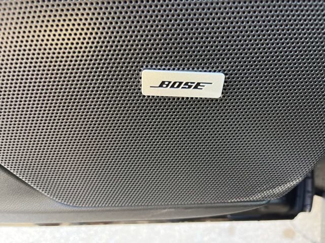 New 2025 Cadillac XT6 Luxury image 16