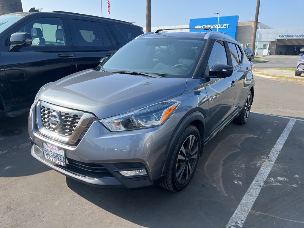 Used 2019 Nissan Kicks SR w/ SR Premium Package image 3