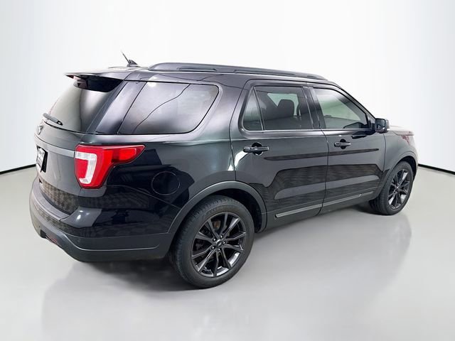 Used 2019 Ford Explorer XLT w/ Equipment Group 202A image 7