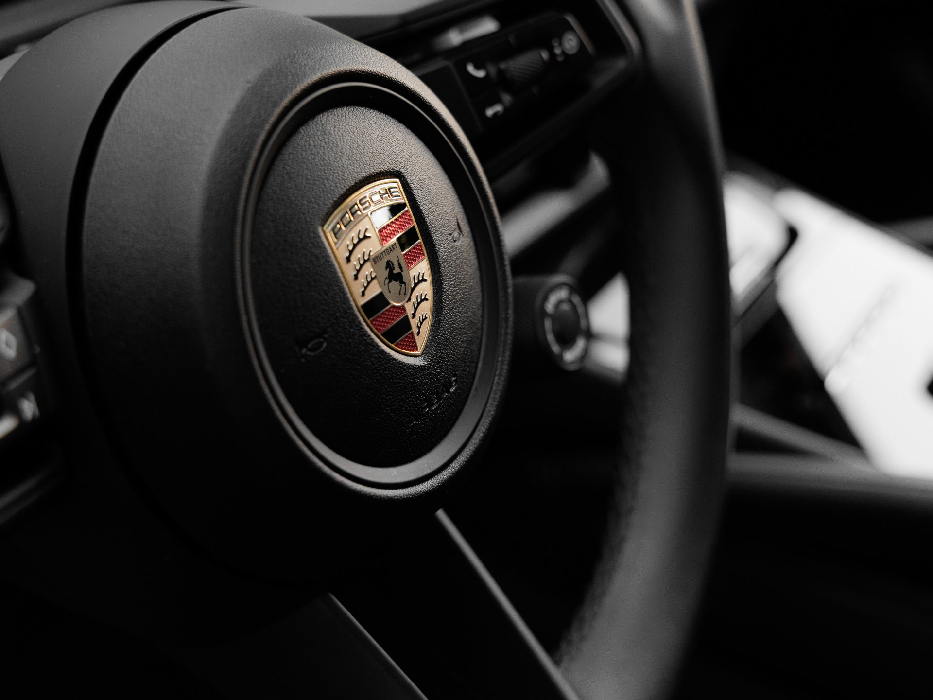Certified 2025 Porsche Cayenne Coupe AWD/4WD image 19