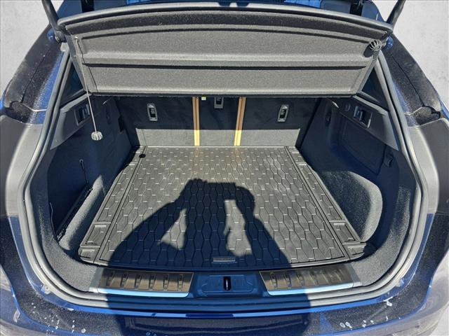 Certified 2023 Jaguar F-PACE S image 12