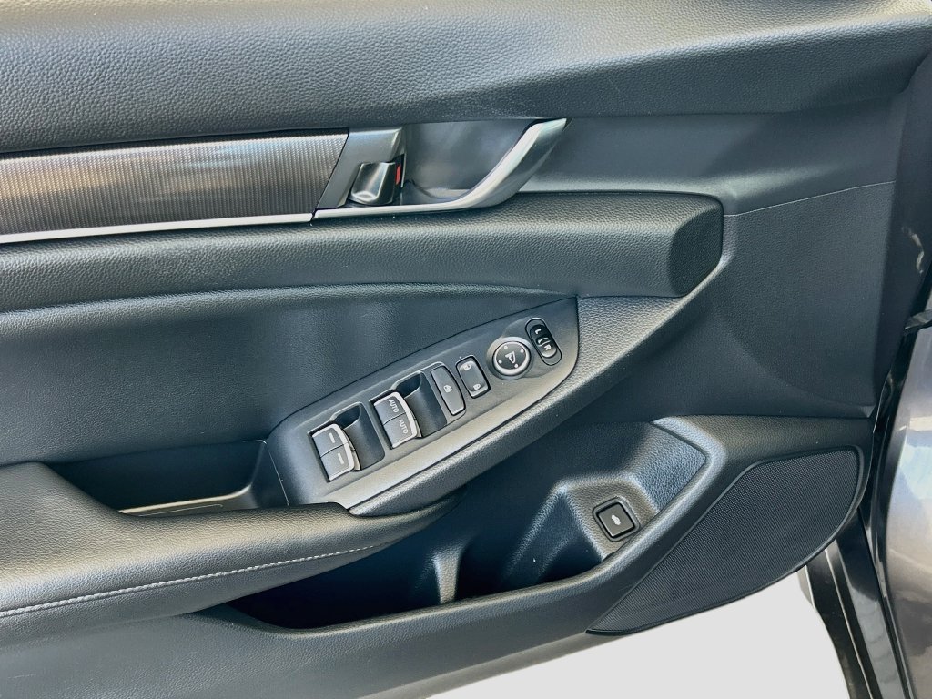Used 2019 Honda Accord Sport image 17