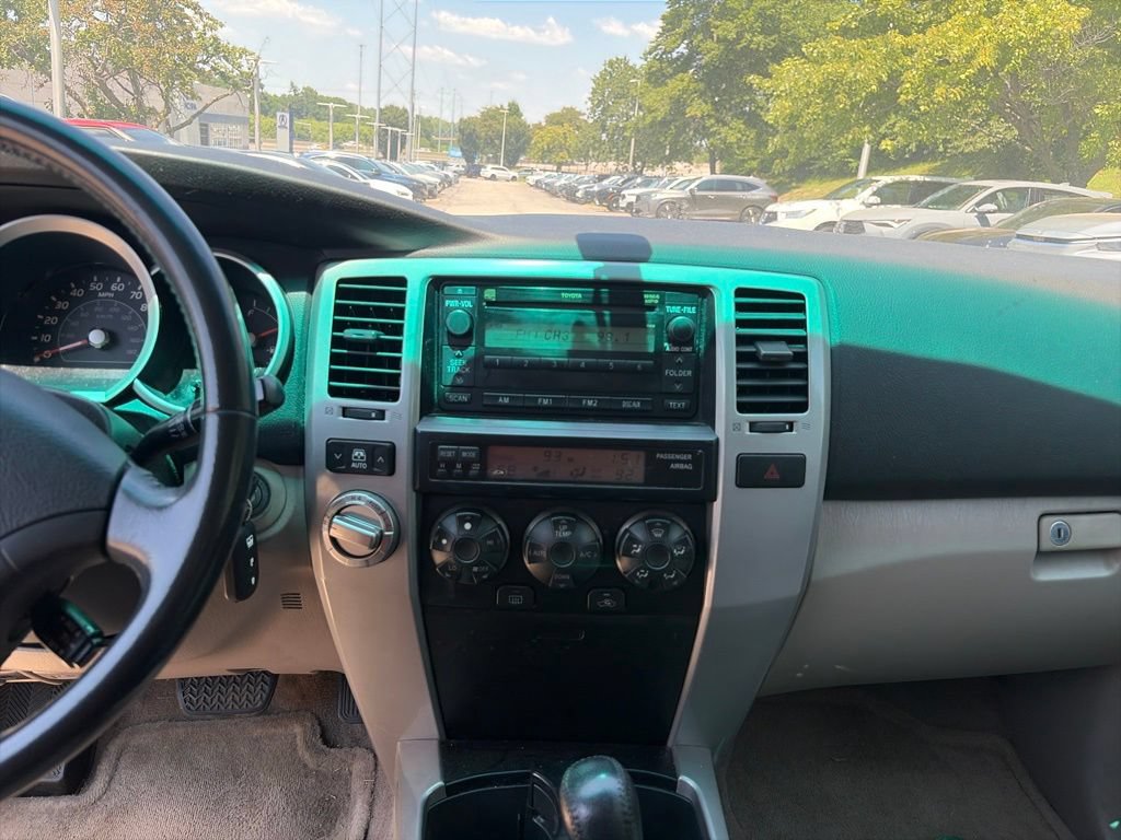 Used 2006 Toyota 4Runner SR5 AWD/4WD image 12