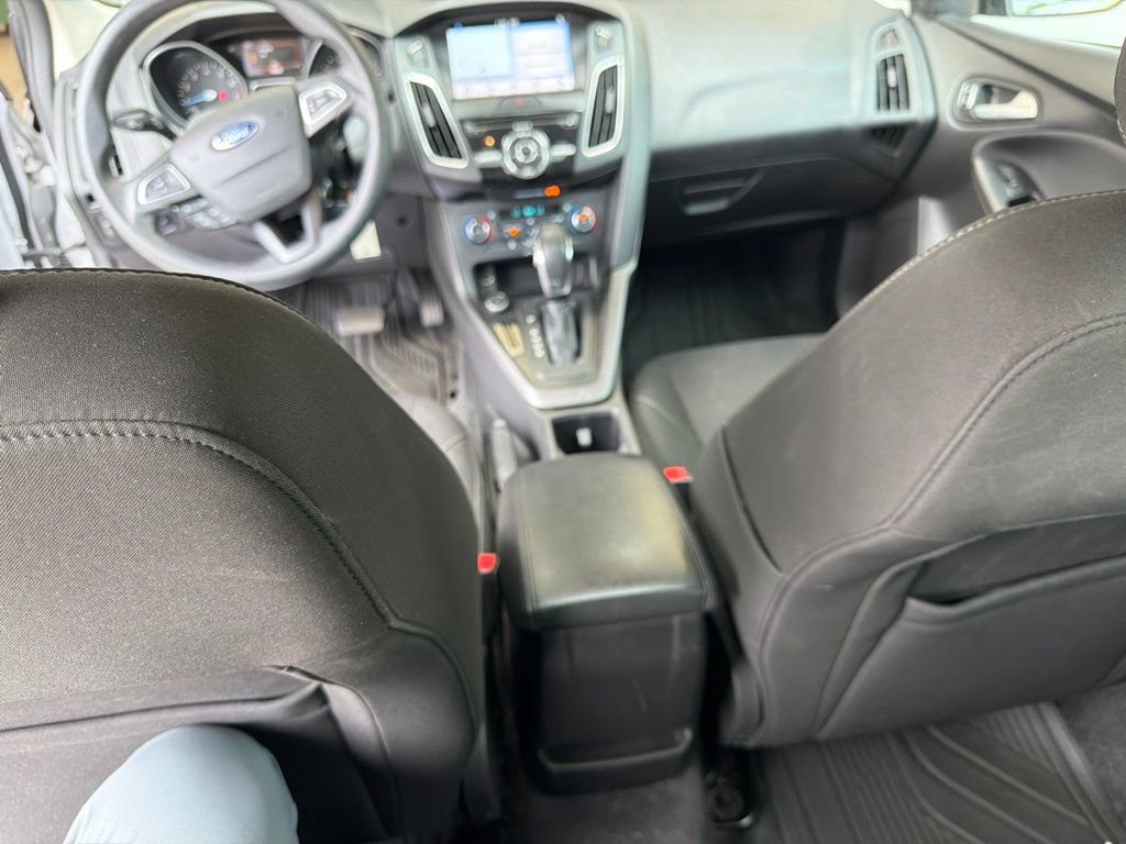 Used 2017 Ford Focus SEL FWD image 14