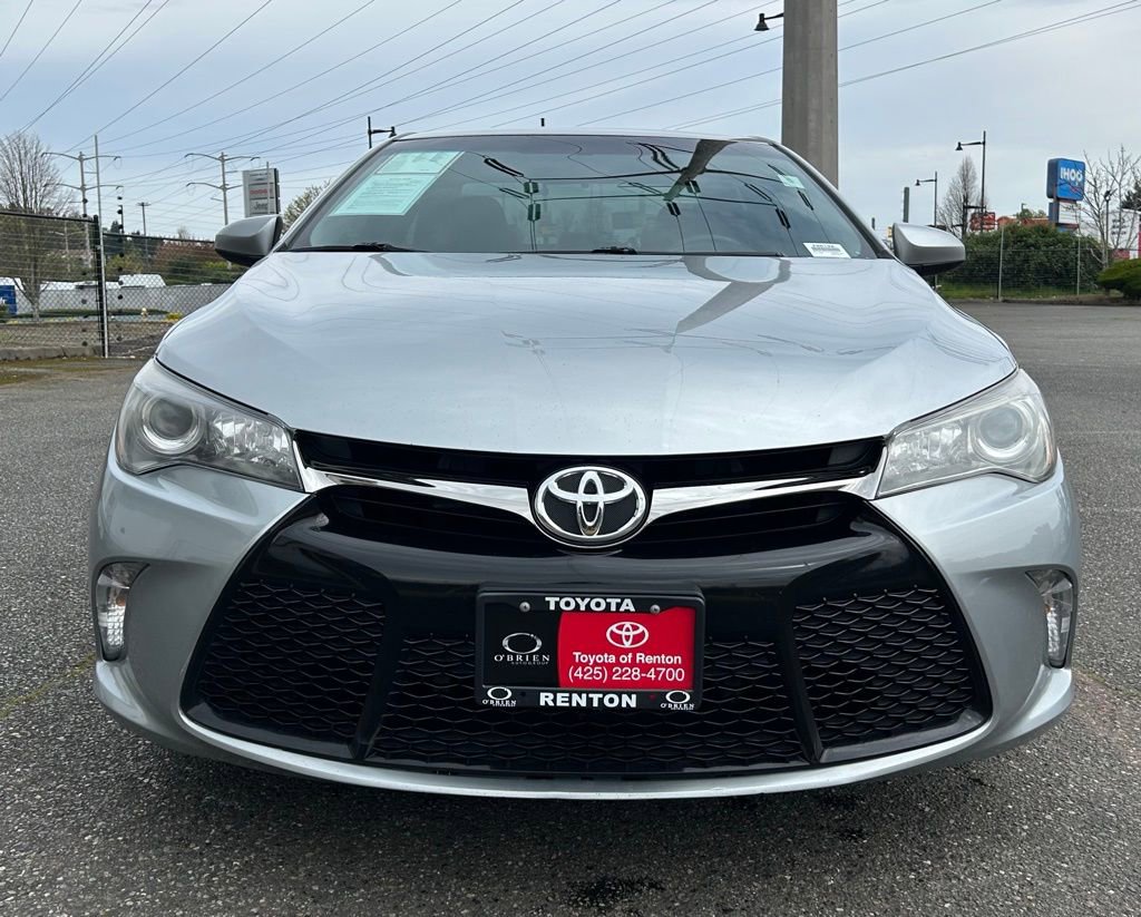Certified 2016 Toyota Camry SE FWD image 2