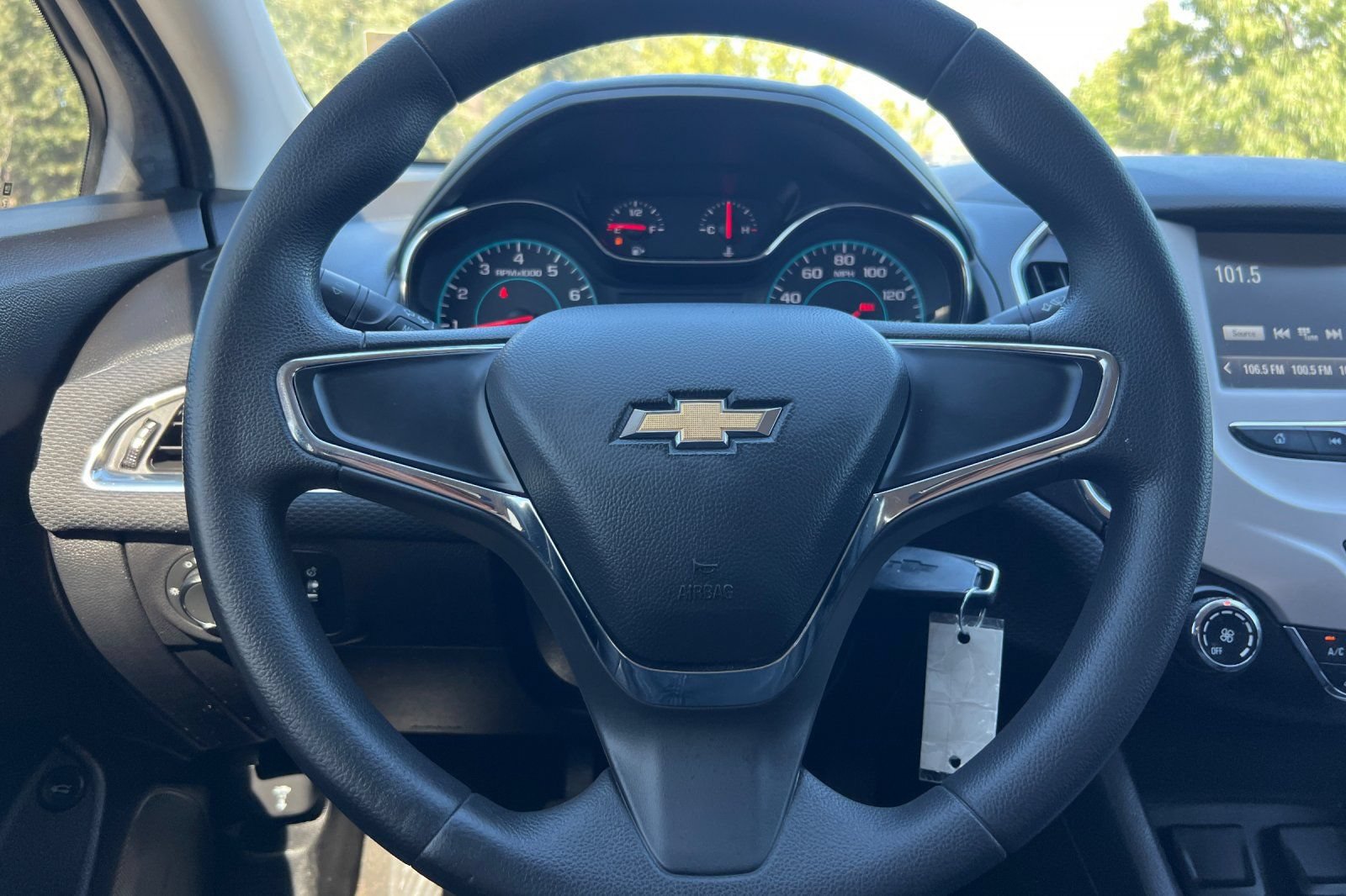 Used 2017 Chevrolet Cruze LS FWD image 22