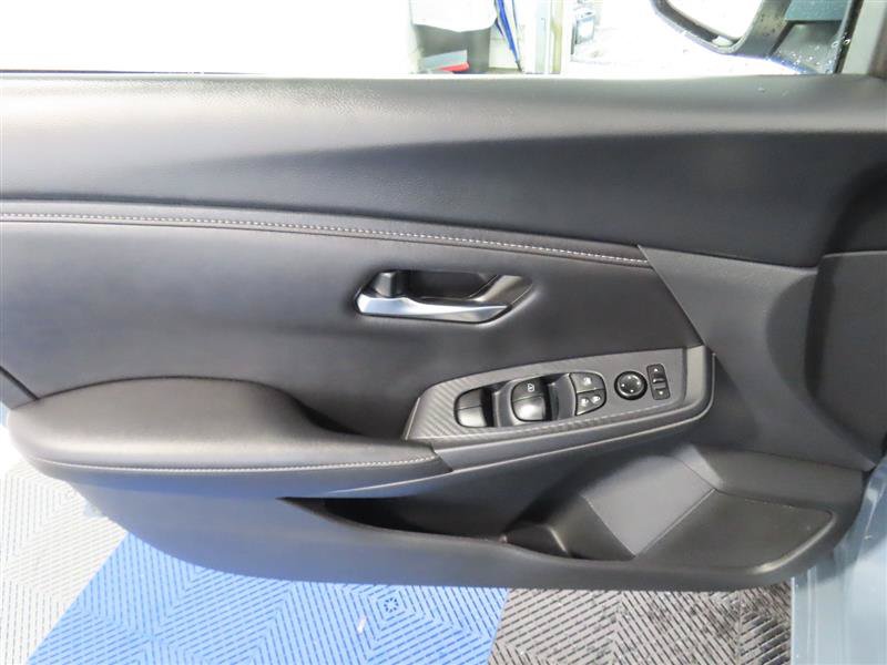 Used 2024 Nissan Sentra SV FWD image 16