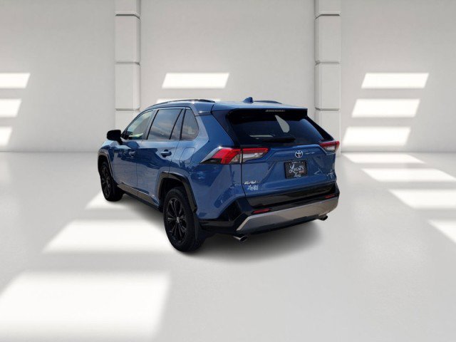 Used 2022 Toyota RAV4 SE image 5