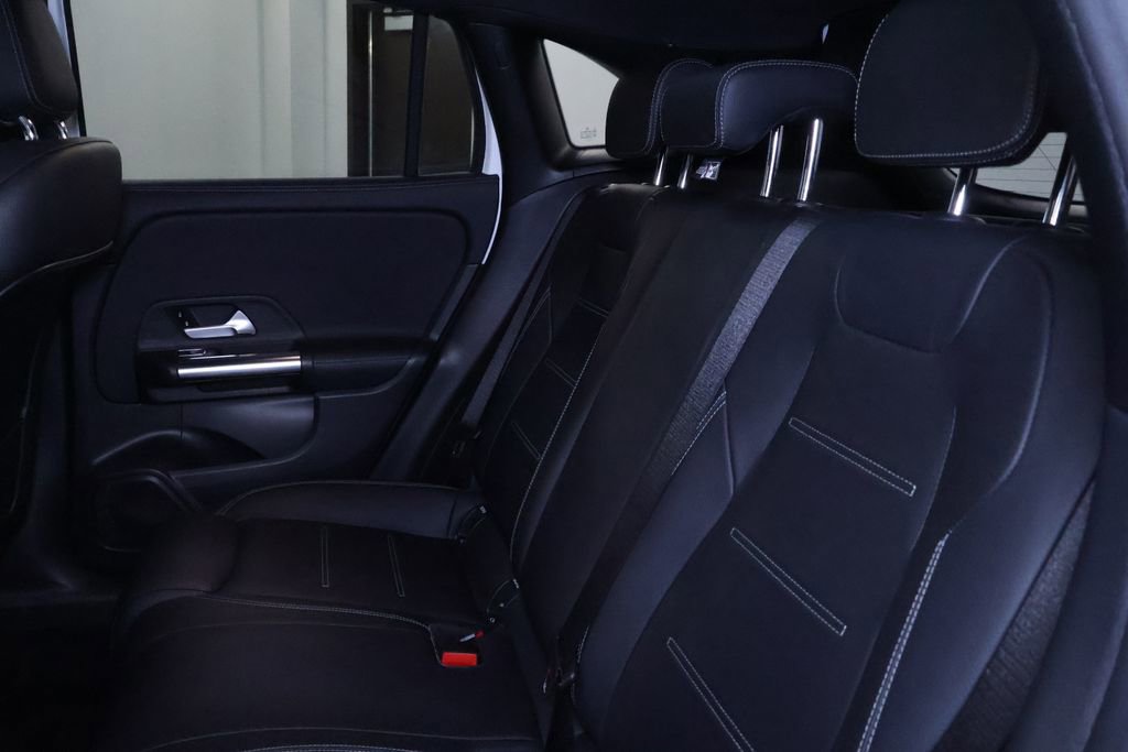 Used 2022 Mercedes-Benz GLA 250 4MATIC w/ AMG Line image 16