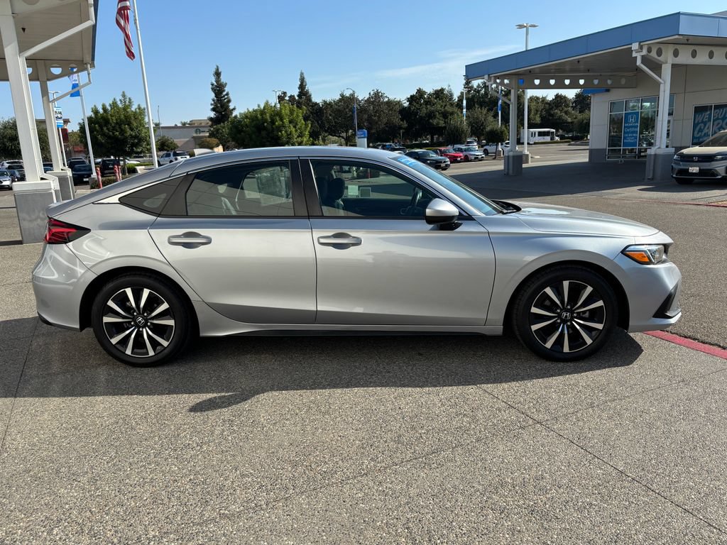 Used 2024 Honda Civic EX-L image 4