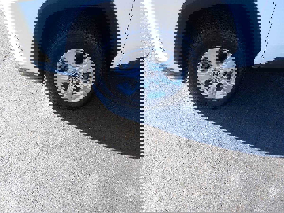 Used 2020 Toyota RAV4 LE image 33