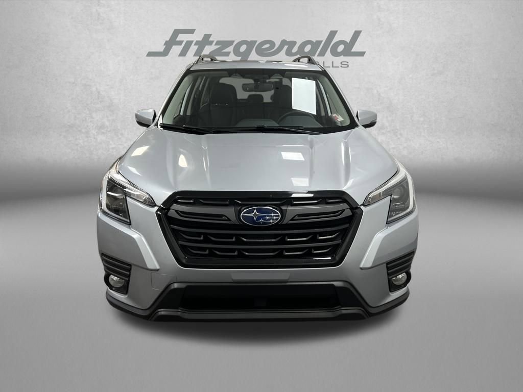 Used 2023 Subaru Forester Limited AWD/4WD image 9