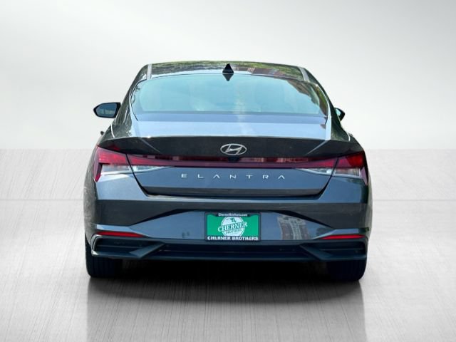 Used 2021 Hyundai Elantra SEL FWD image 5