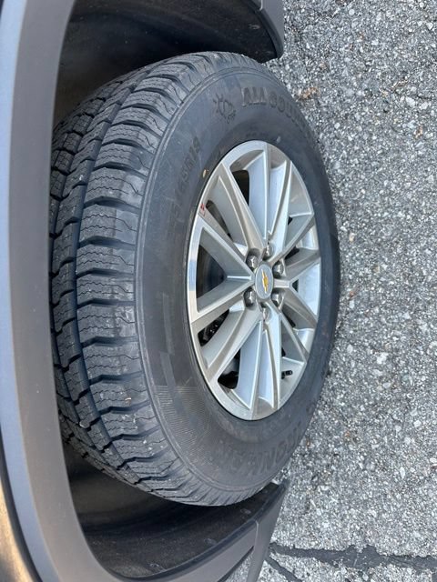 Used 2023 Chevrolet Traverse LT w/ LPO, Floor Liner Package AWD/4WD image 10