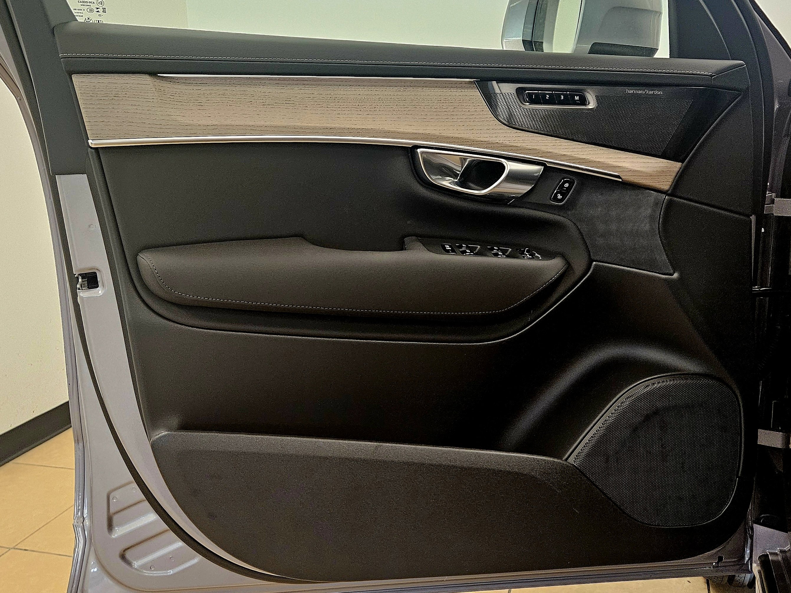 New 2026 Volvo XC90 B6 Plus w/ Protection Package image 13
