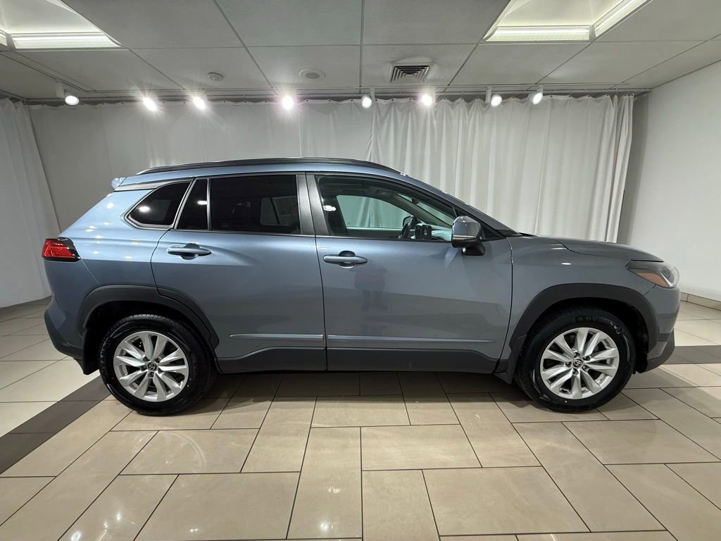 Certified 2023 Toyota Corolla Cross LE w/ Moonroof Package image 6