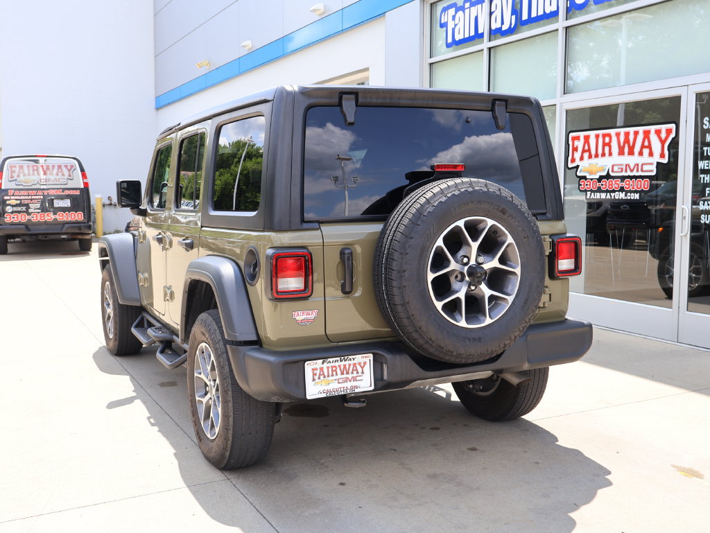 Used 2025 Jeep Wrangler Unlimited Sport AWD/4WD image 8