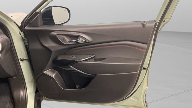 Used 2024 Chevrolet Trax RS w/ Sunroof Package FWD image 33