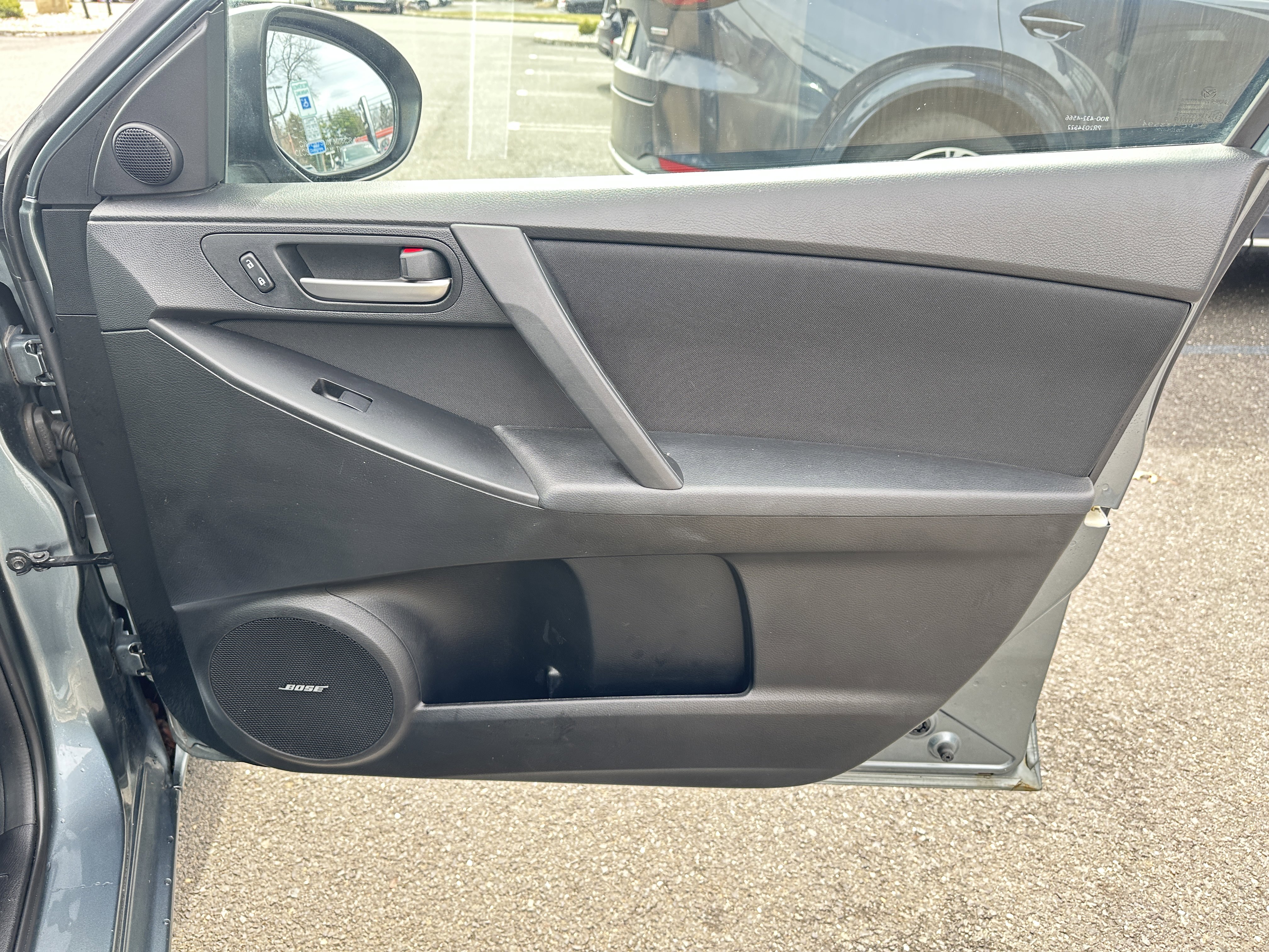 Used 2012 MAZDA MAZDA3 i Touring image 29