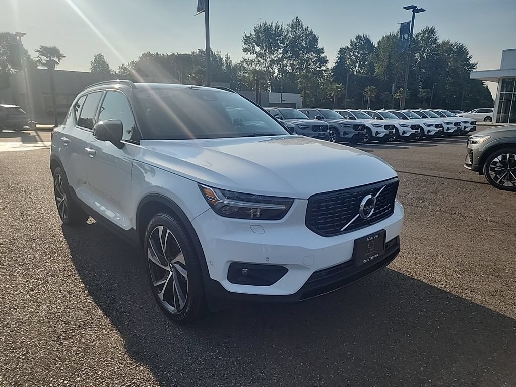 Used 2022 Volvo XC40 T5 R-Design w/ Advanced Package AWD/4WD image 6