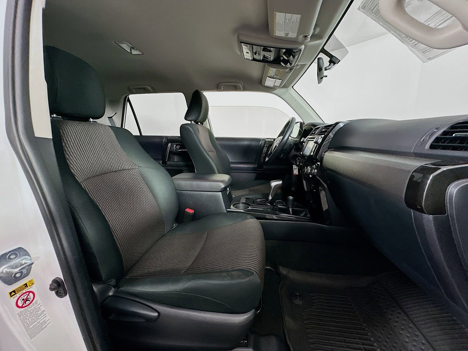 Used 2019 Toyota 4Runner TRD Off-Road AWD/4WD image 27