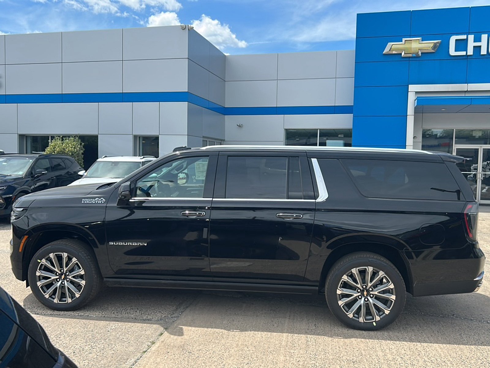 New 2026 Chevrolet Suburban High Country AWD/4WD image 7