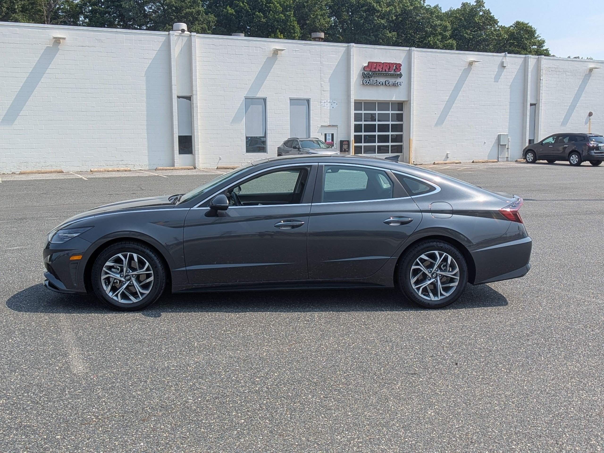 Used 2023 Hyundai Sonata SEL w/ Convenience Package FWD image 5