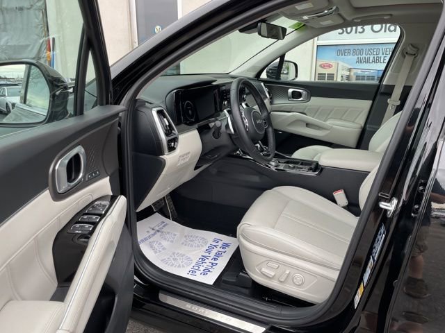 Certified 2023 Kia Sorento SX Prestige w/ Panoramic Sunroof Package AWD/4WD image 8