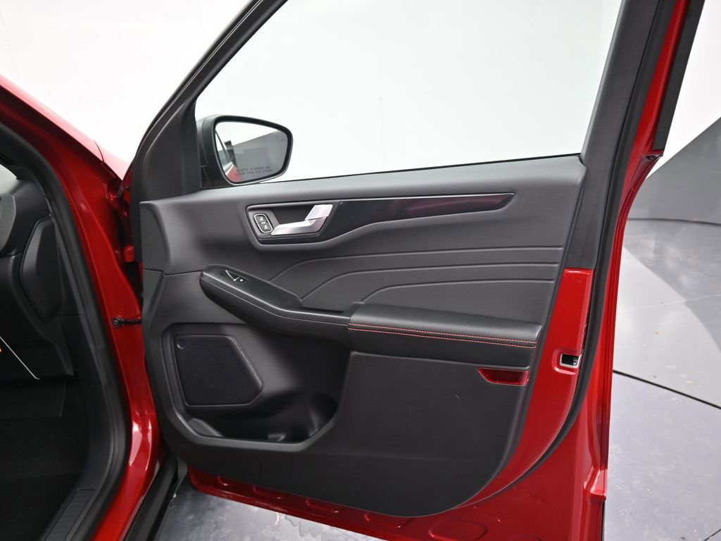 New 2026 Ford Escape ST-Line w/ Cold Weather Package image 27