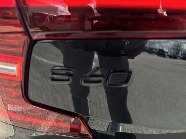 Used 2024 Volvo S60 B5 Plus image 32