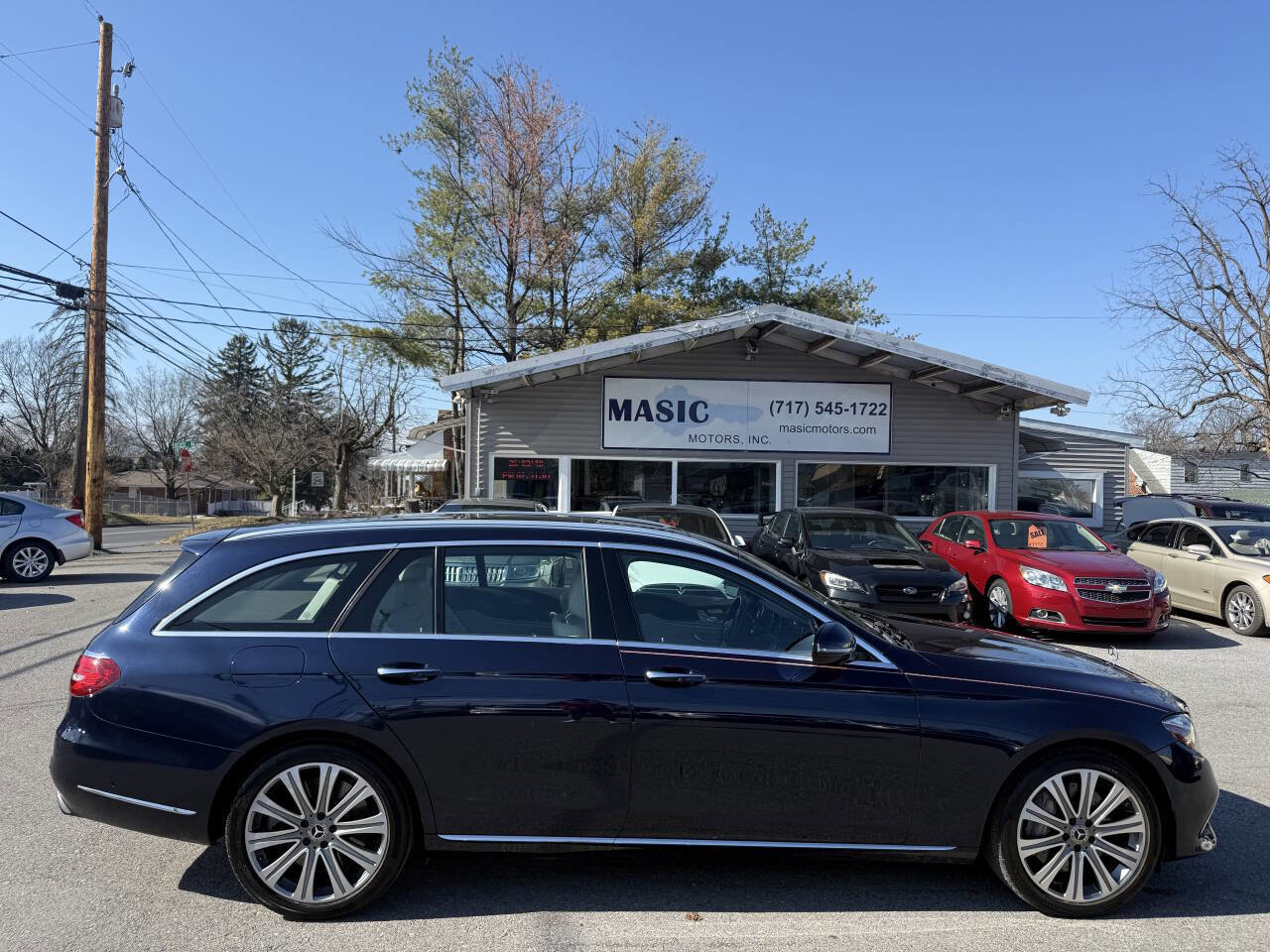 Used 2019 Mercedes-Benz E 450 4MATIC Wagon w/ Premium Package image 3