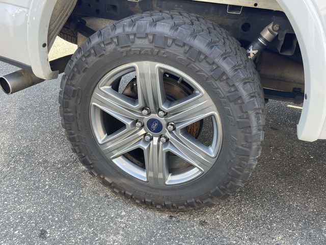 Used 2018 Ford F150 XLT w/ Equipment Group 302A Luxury AWD/4WD image 9