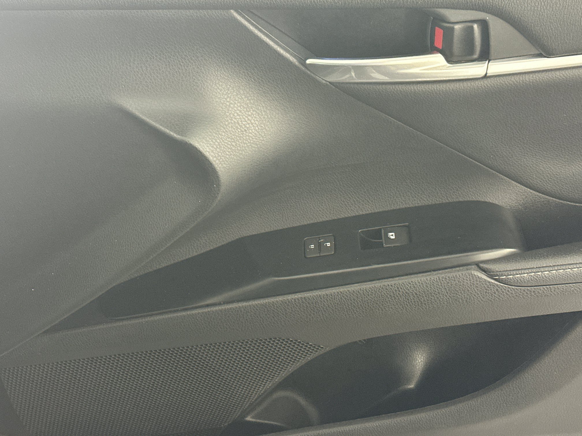 Used 2020 Toyota Camry XSE FWD image 29