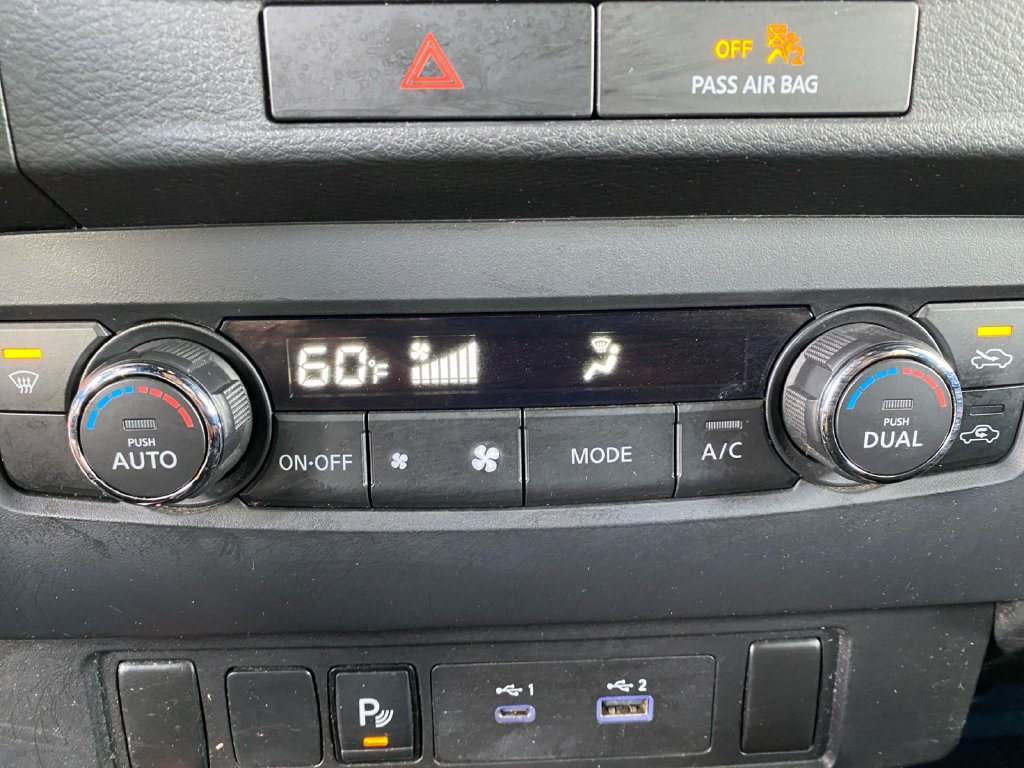 Used 2023 Nissan Frontier PRO-4X w/ Technology Package AWD/4WD image 16