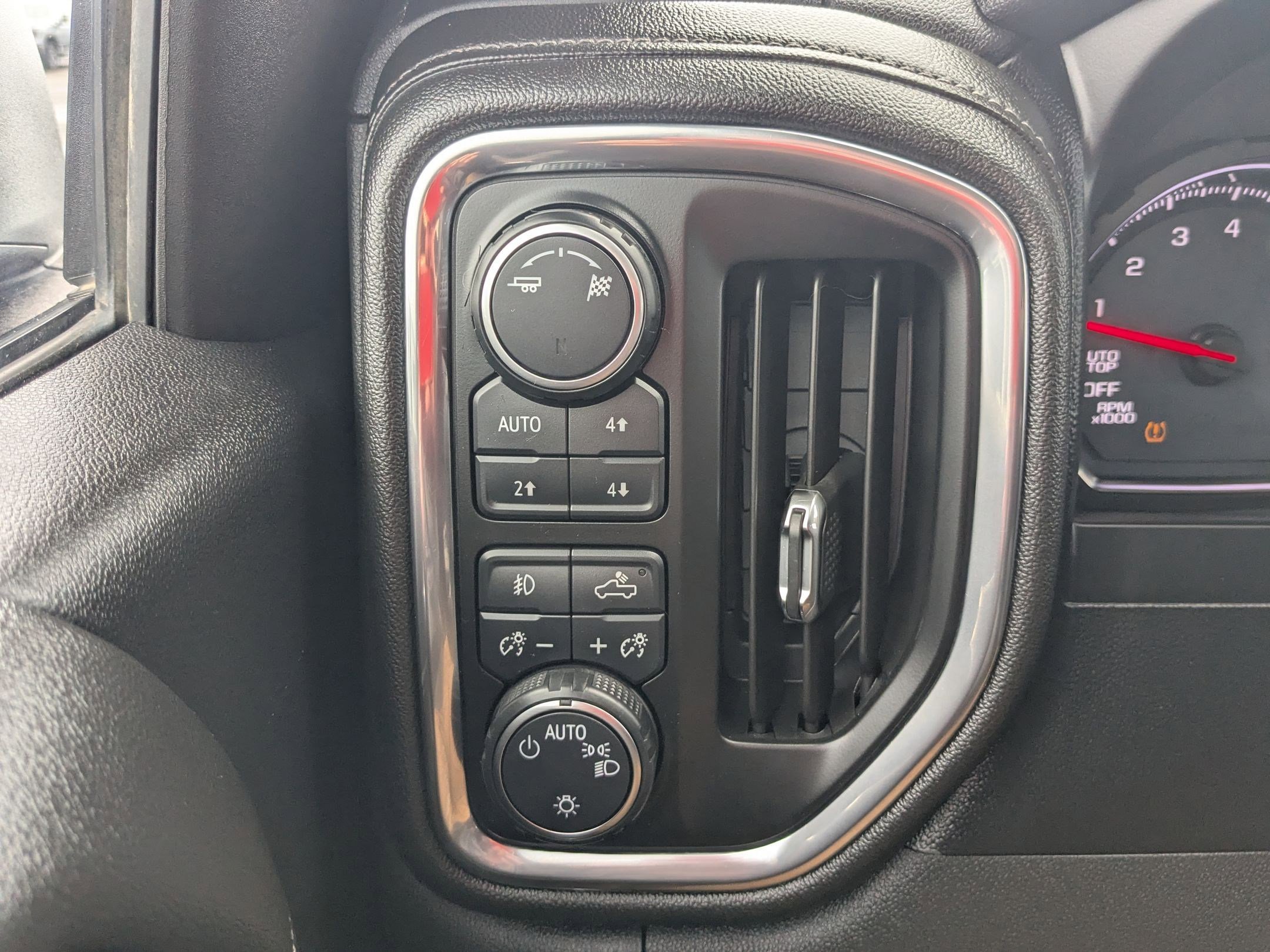 Used 2019 Chevrolet Silverado 1500 RST w/ All-Star Edition image 16