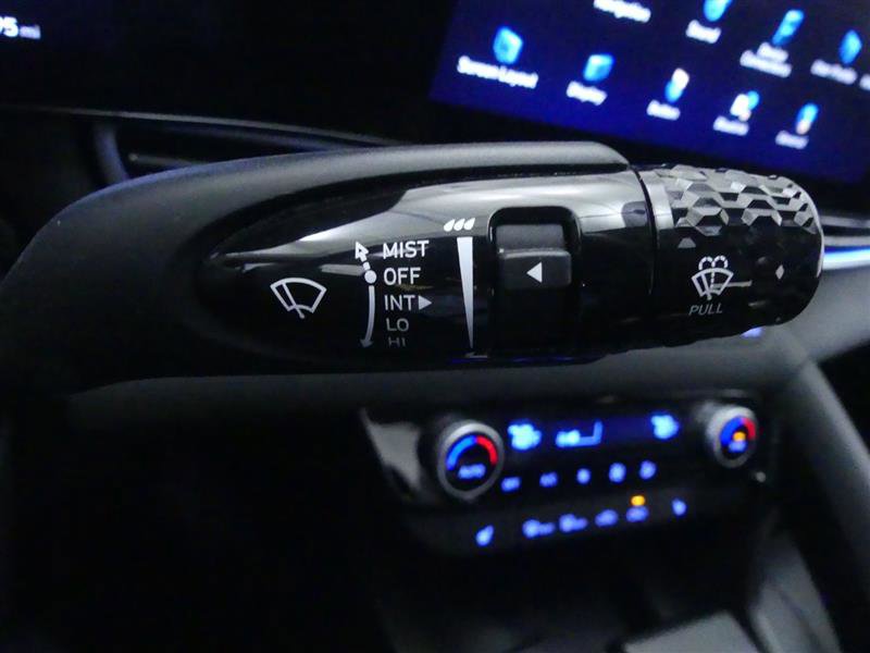 Used 2022 Hyundai Elantra Limited image 20