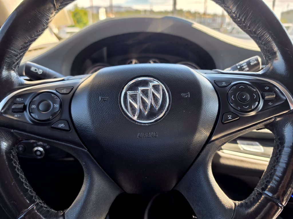 Used 2018 Buick Enclave Essence AWD/4WD image 18