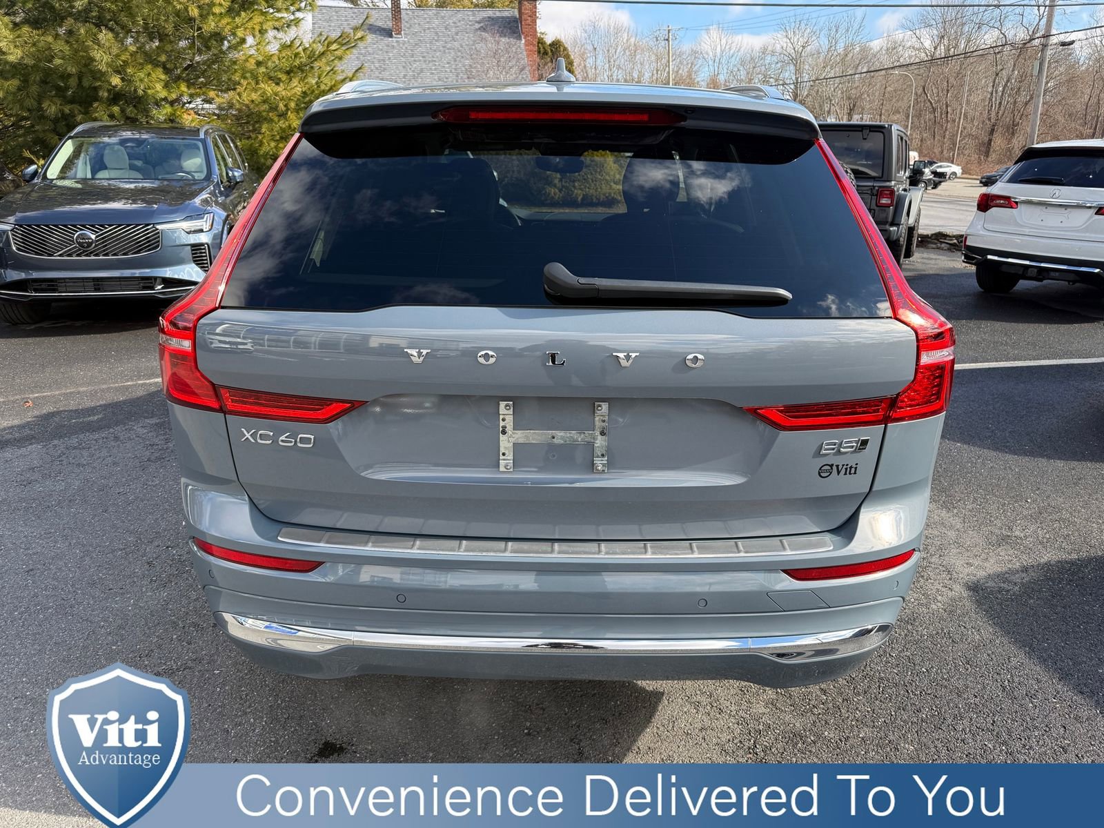 Used 2023 Volvo XC60 B5 Plus w/ Climate Package image 7