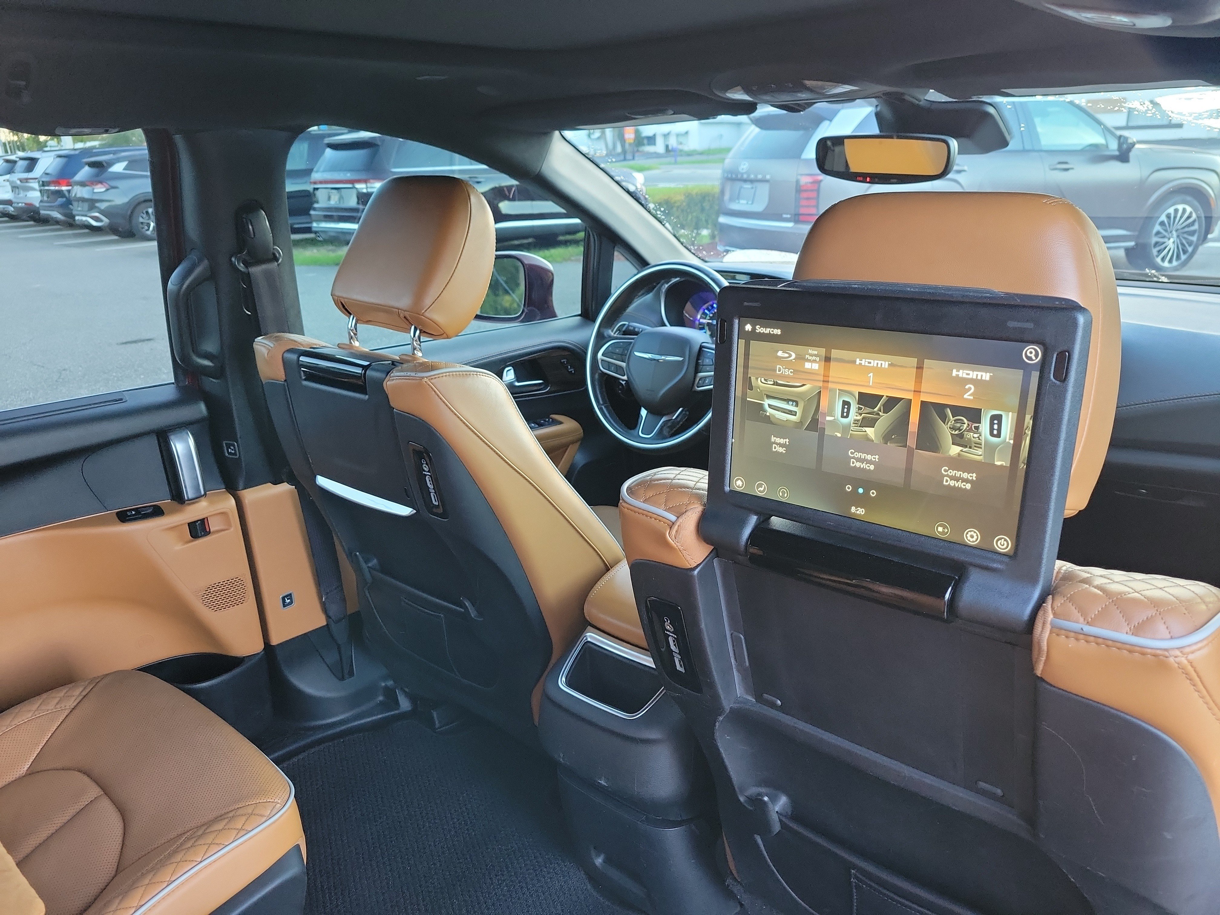 Used 2021 Chrysler Pacifica Pinnacle FWD image 14